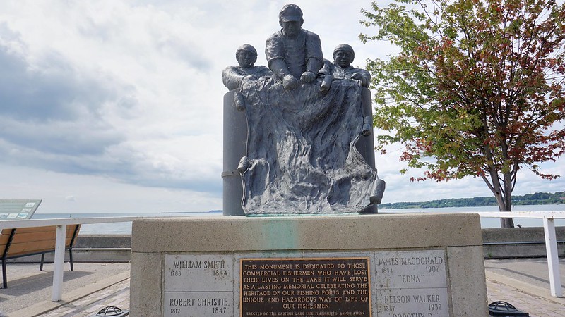 The Three Fishermen : Fishermen Memorial