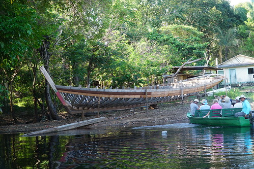 Novo Airão boatyard