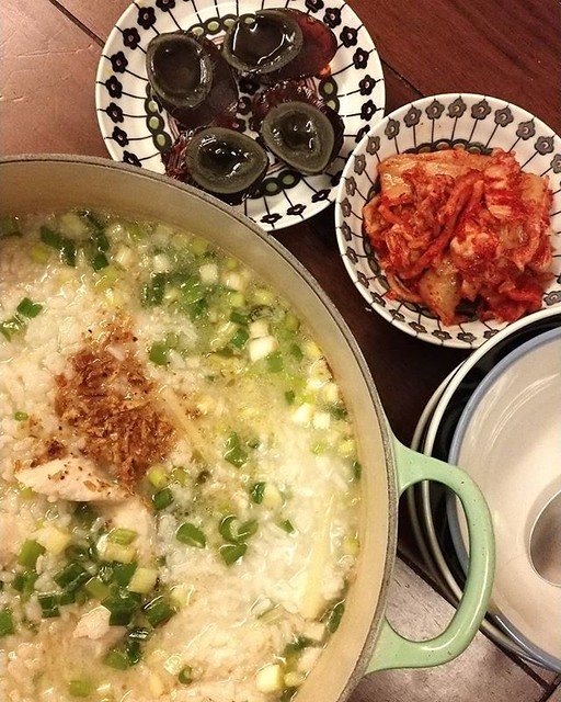 20181011 冷冷涼涼就想來一鍋 ✓虱目魚粥 ✓皮蛋 ✓韓國泡菜 #葛蘿的餐桌