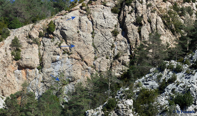 La Vall de Lord -05- La Pedra -01- Roc de Mitdia - Paret del Pas Estret -06- Sector Deportivo de la derecha -01- Cuerda Fija 01