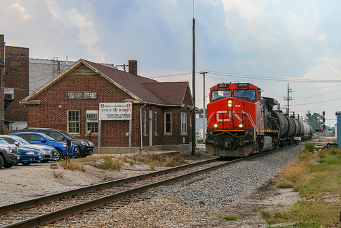 cn canadiannational c449w gibsoncity depot
