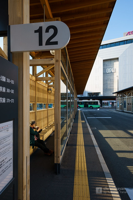Platform of Akita Station West Exit Bus Terminal (秋田駅西口バスターミナル)