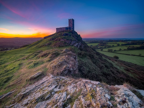 saintmichaelderupe sunrise church ultrawide panasonic laowacompactdreamer75mmf20 boulders rocks brenttor tavistock dartmoor dartmoor365 m43 microfourthirds devon microfournerds brentor lovedevon gx8 wideangle lumix