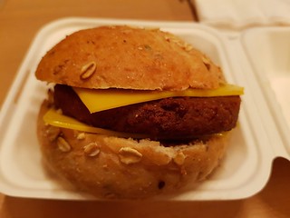 Vegan Cheeseburger from Veri Vego Burger