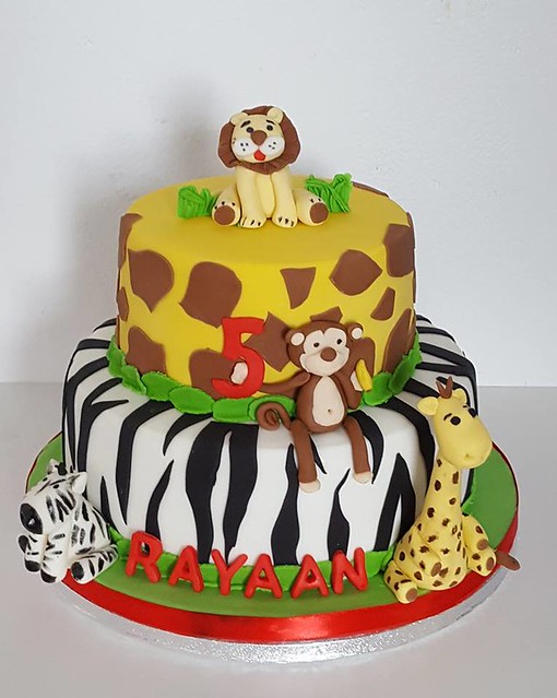 Cake by Bake2Bash - Cakes&Decors for Parties
