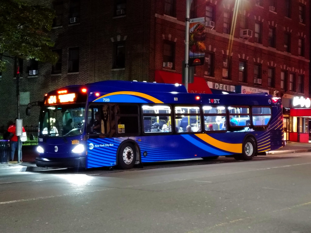 2018 New Flyer "Xcelsior" XD40 7509 on the Q54 at Jamaica Avenue & Parsons Boulevard