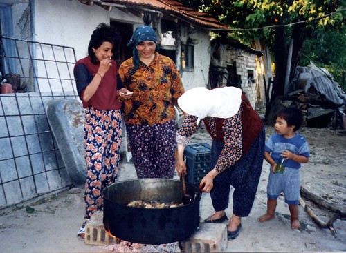 polyanovo bulgaria cooking women selime zeliha mom hayriye