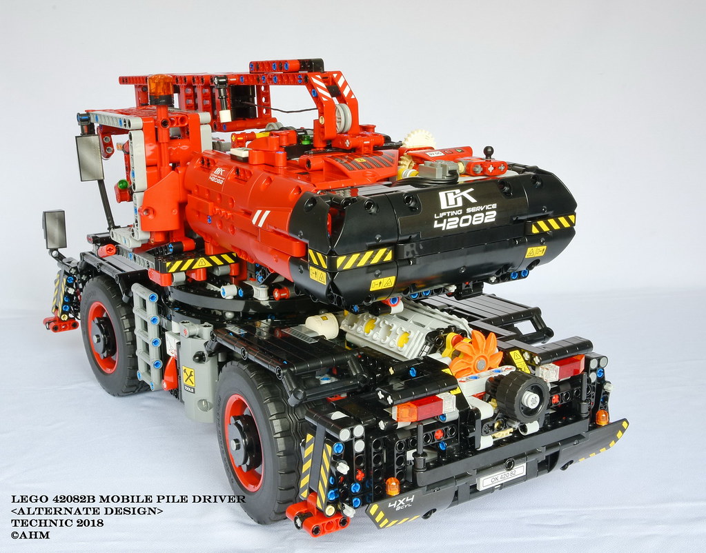 LEGO 42082B Mobile Pile Driver