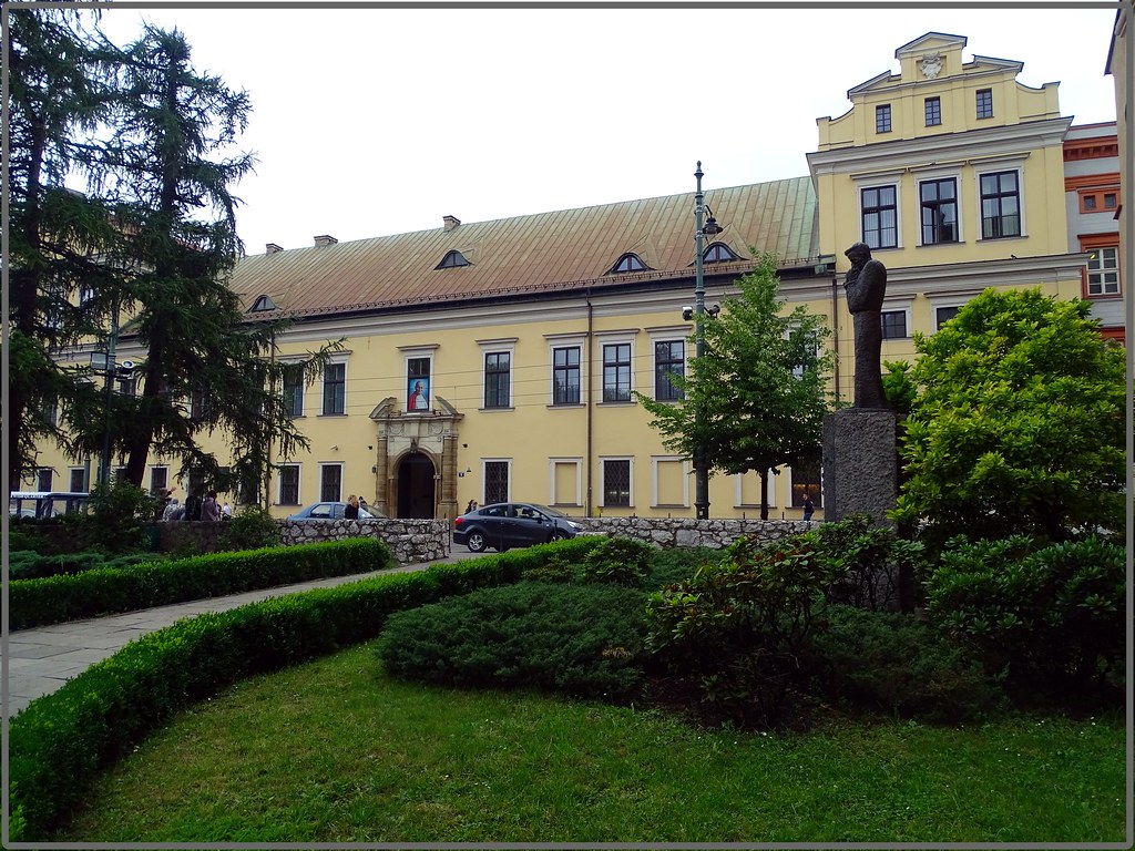 7 días en Polonia: Cracovia-Auschwitz-Tatras y Zakopane-Minas de Sal-Río Dunajec - Blogs de Polonia - Planty-Centro Histórico(Plaza del Mercado-Basílica de Sta. María-Lonja de Paños) (35)