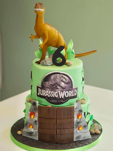 Jurassic World Themed Cake by The Perfect Pudding Company
