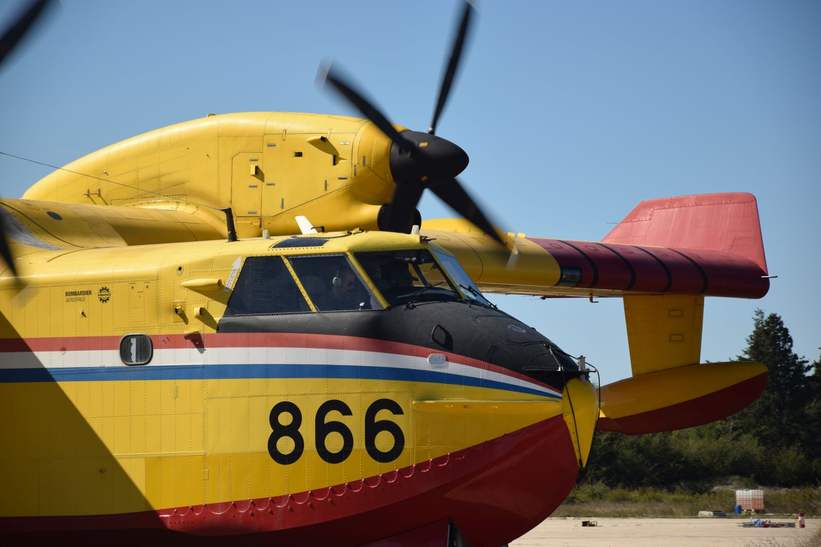 Šest protupožarnih aviona u borbi s požarima na jugu Hrvatske