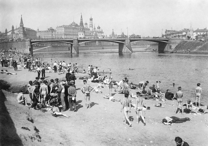 1929. Пляж на Москве-реке