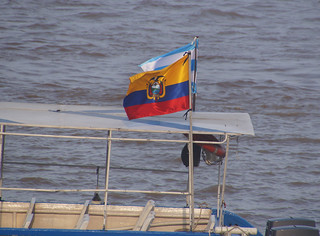 16-123 Vlaggen van Ecuador en Guayaquil