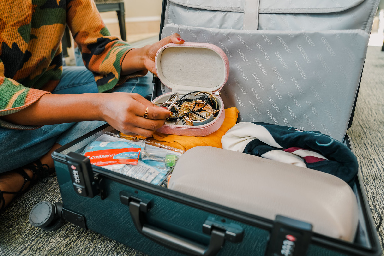 how to store jewelry in a carry on suitcase