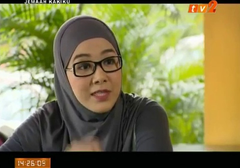 Sheera Iskandar dalam telemovie Jemaah Kakiku