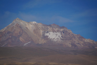 14-006 Uitzicht op vulkaan vanaf plein Yanque