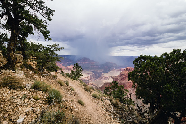 Hiking the Rim Trail at the Grand Canyon
