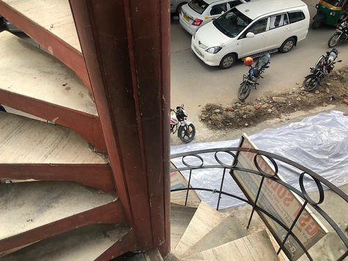 City Hangout - Swirly Staircase, Satyam Plaza, Gurgaon