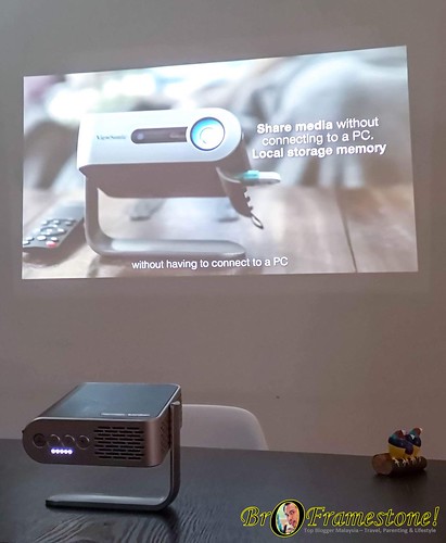ViewSonic M1 Mobile Projector