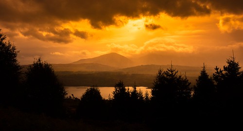 orange sunset sunrise cloudscape cloud nikon d7200 tokina tokina1120mmatx 1120mmproatx11 wideangle ultrawide scotland highlands glenelg glenshiel mountains