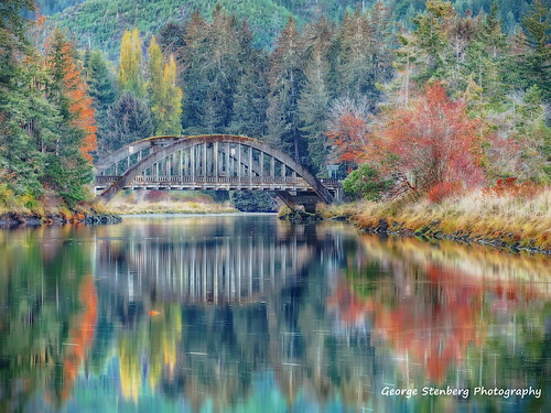 washingtonstate hoodcanal hammahammariver fallcolors autumn reflections bridge