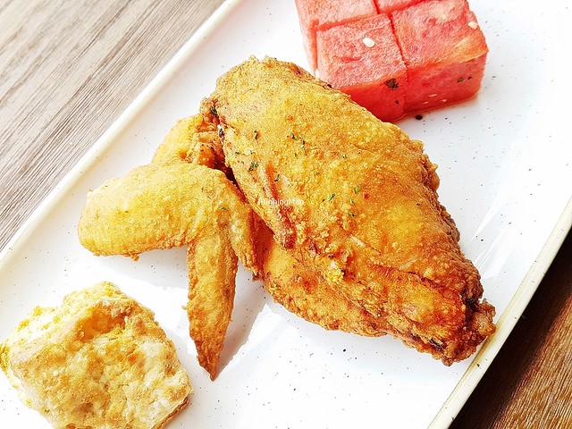 Lewellyn’s Southern Fried Chicken