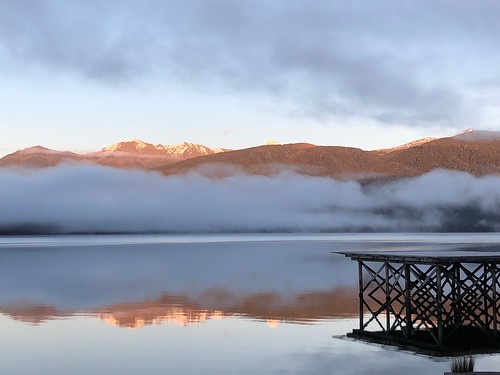 teanau lake morning sunrise reflection