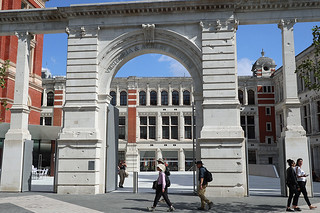 Victoria and Albert Museum - Building entrance
