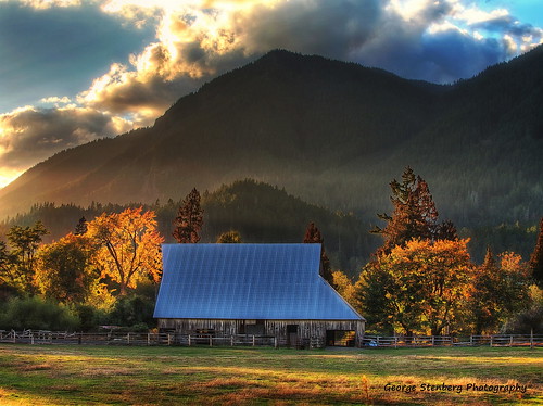 washingtonstate pacificnorthwest packwood barn trees fallcolors sunset clouds