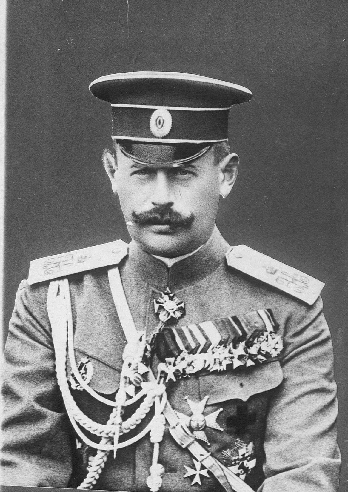 1913. Генерал-майор, адъютант его величества, командир Гусарского полка Владимир Николаевич Воейков
