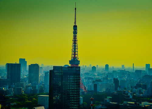 shinjukuku tōkyōto japan jp tokyo tower sunset viewed from park hotel asia office building buildings sun yellow