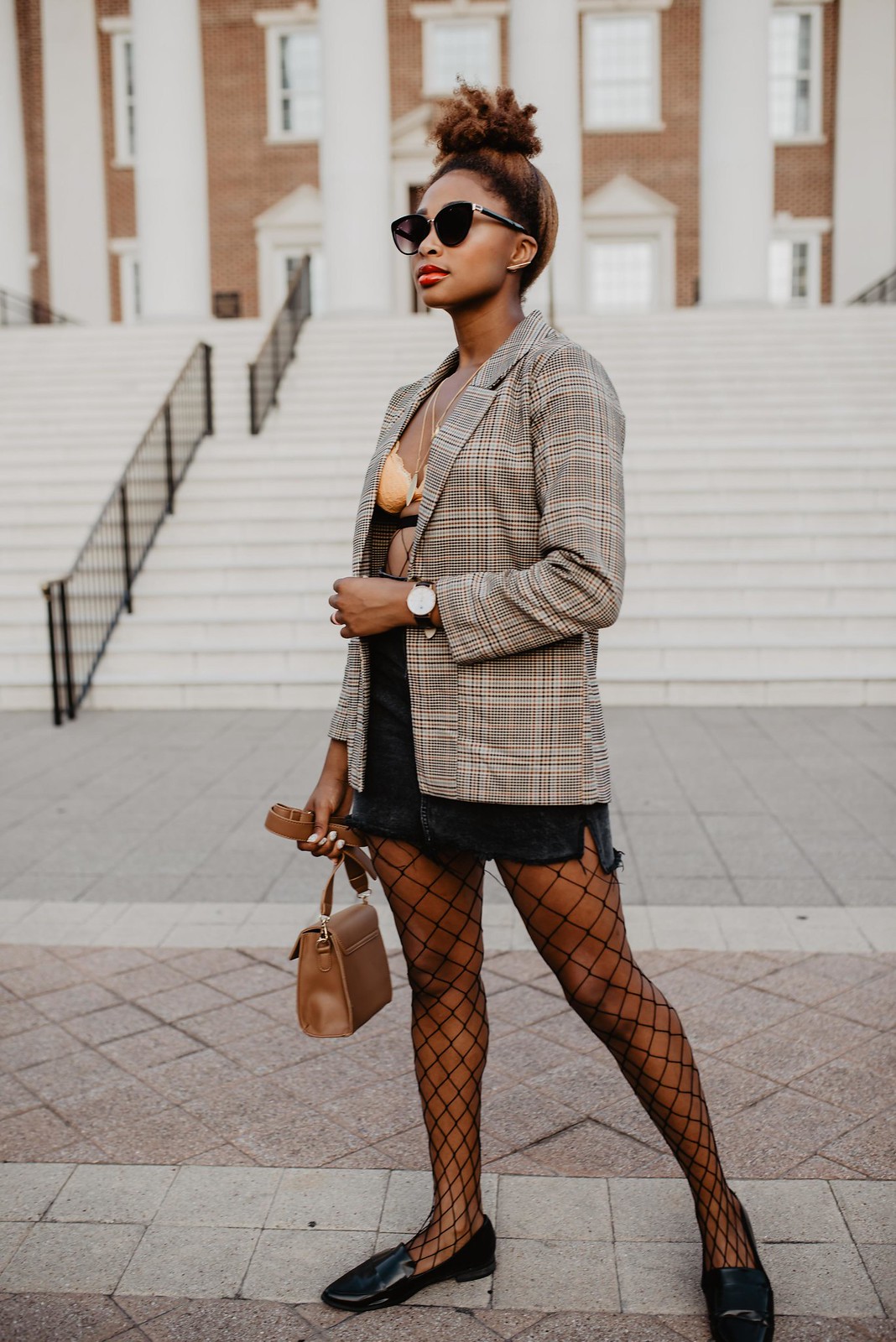 how to wear : fishnet tights 