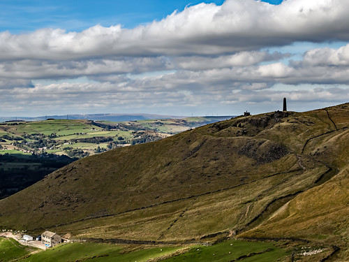 saddleworth saddleworthmoor greenfield moorland uplands westriding yorkshire 2018 craighannah oldham greatermanchester england uk potsandpans uppermill warmemorial warmonument monument sky clouds