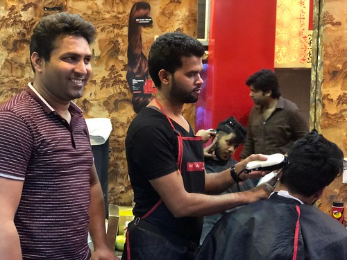 City Landmark - Wali's Hair-Cutting Saloon, Bazaar Chitli Qabar