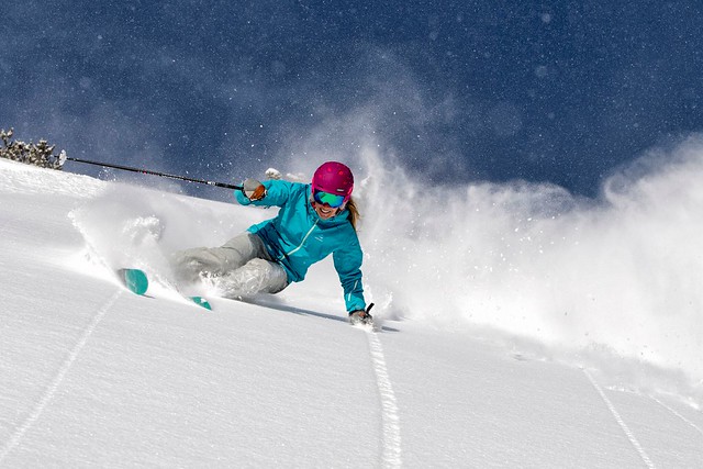 Alta-womens-powder-ski