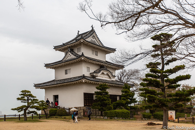 Torre principal del castillo de Marugame