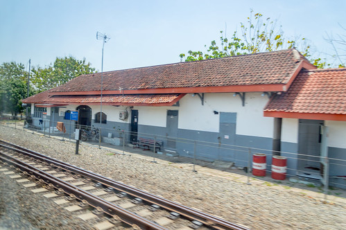 stasiun station dutch heritage railway indonesia train keretaapi rel architecture building jawatengah centraljava losari brebes
