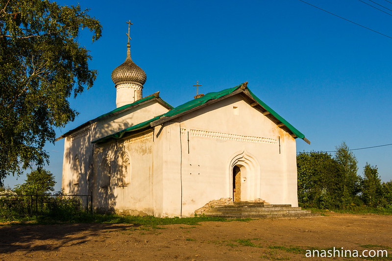 Церковь святителя Василия Кесарийского, Чернавино