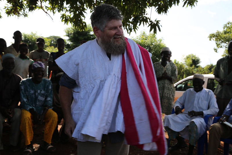 Jerry Glover dressed in a traditional Ghanaian smock. Photo credit: Jonathan Odhong/IITA.