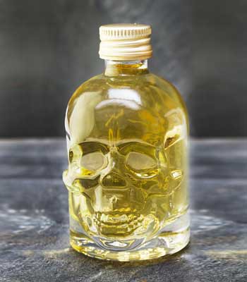 Win a Skull-Shaped Bottle Filled with Absinthe Emanuelle from Il Gusto