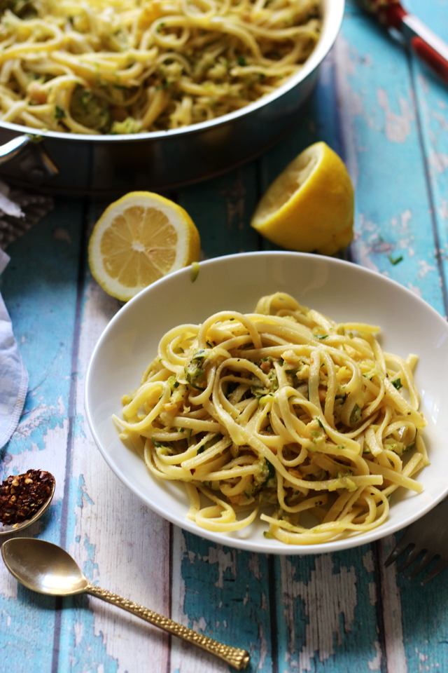 Weeknight Linguine with Chickpeas and Zucchini