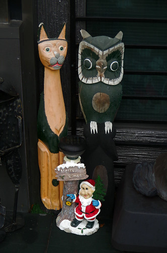 japan kyushu kumamoto ogawa wood statues owl cat