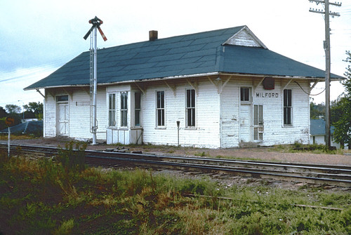 cbq depot station burlington railroad milford train alchione chz
