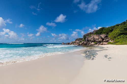 ladigue seychelles grandeanse beach plage océanindien rocher rock océan indien sable eau rivage shore paysage landscape côte side granit granite