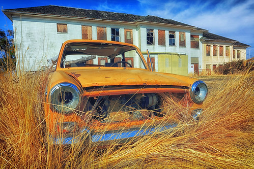 ian sane images theschoolofautoabandonment abandoned old car school grass valley central oregon sherman county rural architecture landscape photography history canon eos 5ds r camera ef1740mm f4l usm lens