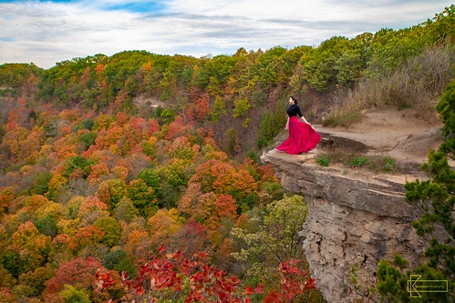 canada toronto2018 autumn beautiful colors daring dress fall hamilton hill landscape nature ontario outdoors peak portrait red sightseeer trees vantagepoint view viewpoint woman