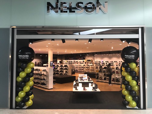 Ballonpilaar Breed Rond Bedrukt Opening Nelson Schoenen Winkelcentrum de Koperwiek Capelle aan den IJssel