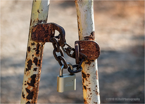 lock chain post posts texture rust padlock