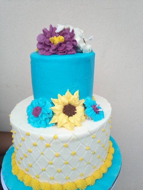 Cake by Lomat Cakes n Decor'
