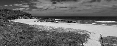 pentax k1 smcpentaxdfa50mmf28macro beach shoreline coast monochrome blackandwhite bermagui